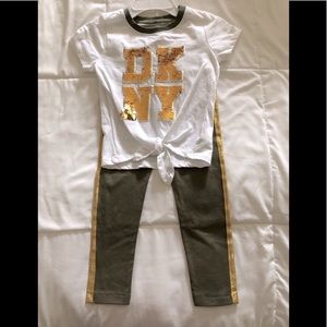 Size 5 girls’ 2-piece set by DKNY